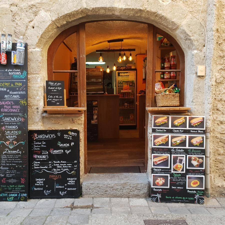 Gite Du Caf De Montpellier Saint-Guilhem-le-Desert Buitenkant foto